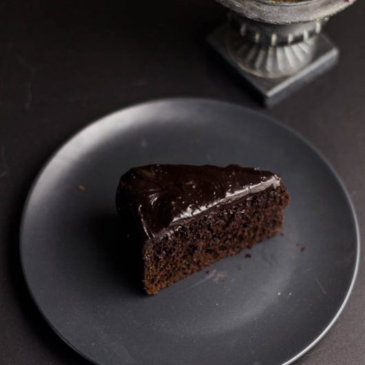 Almond chocolate cake 